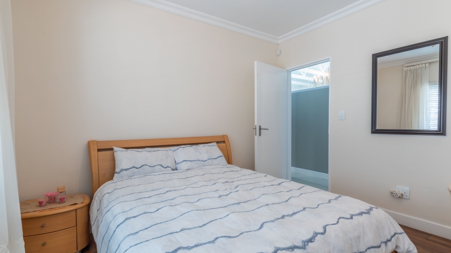 5 Bedroom Property for Sale in Plattekloof 2 Western Cape